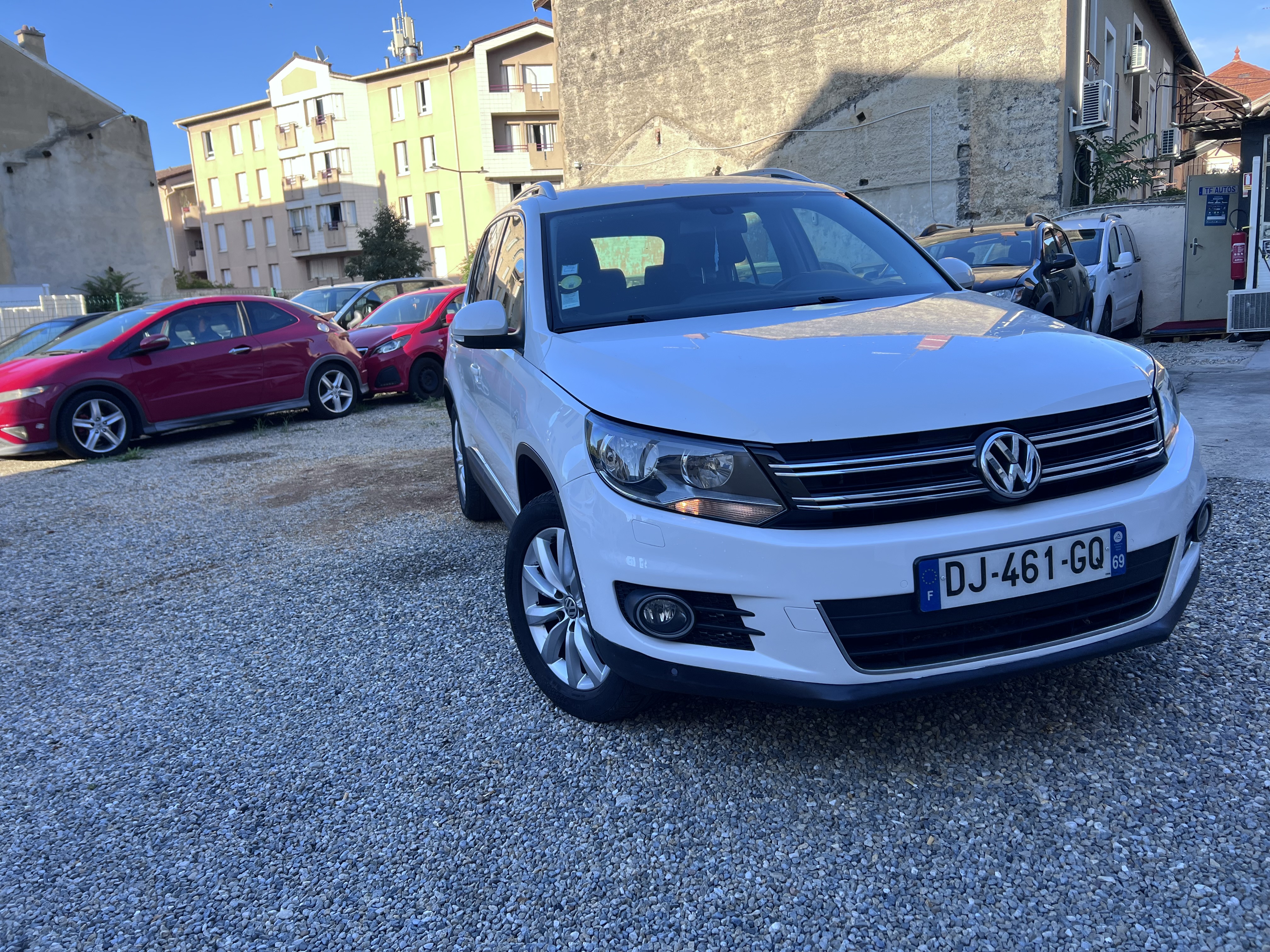 VOLKSWAGEN TIGUAN photo 1